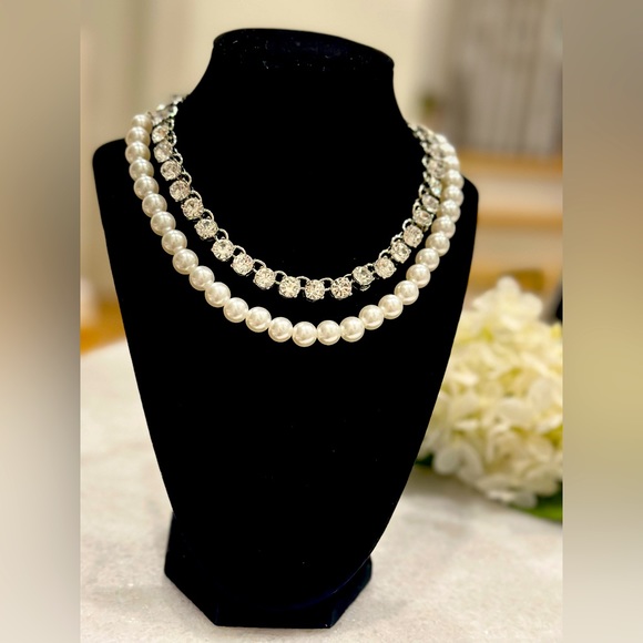 Jewelry - Beautiful luxury pearl & cubic zirconia double layer necklace